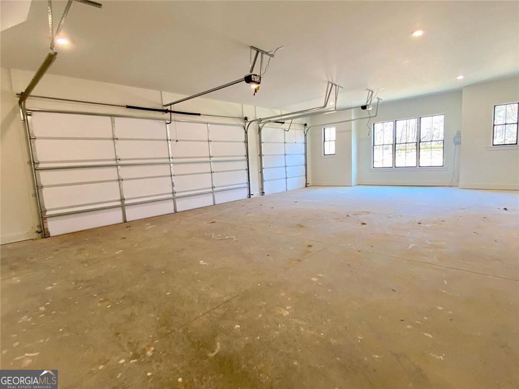 Gainesville, Georgia, 30506, United States, 5 Bedrooms Bedrooms, ,4 BathroomsBathrooms,Residential,For Sale,1909914