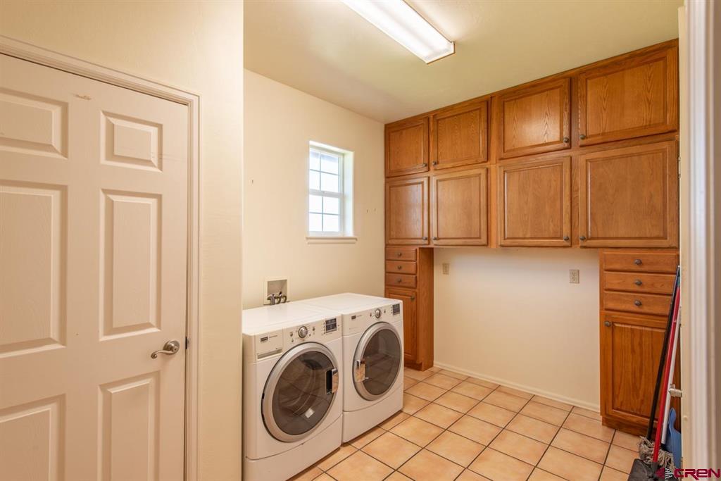 Montrose, Colorado, 81403, United States, 3 Bedrooms Bedrooms, ,2 BathroomsBathrooms,Residential,For Sale,1977225