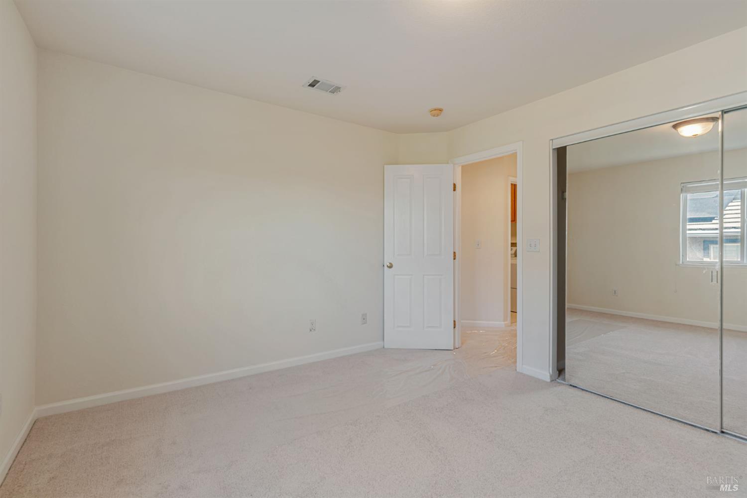 Vallejo, California, 94591, United States, 5 Bedrooms Bedrooms, ,4 BathroomsBathrooms,Residential,For Sale,1985746