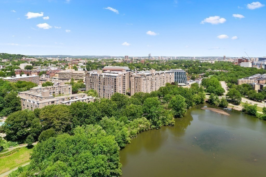 Brookline, Massachusetts, 02445, United States, 2 Bedrooms Bedrooms, ,2 BathroomsBathrooms,Residential,For Sale,1806291
