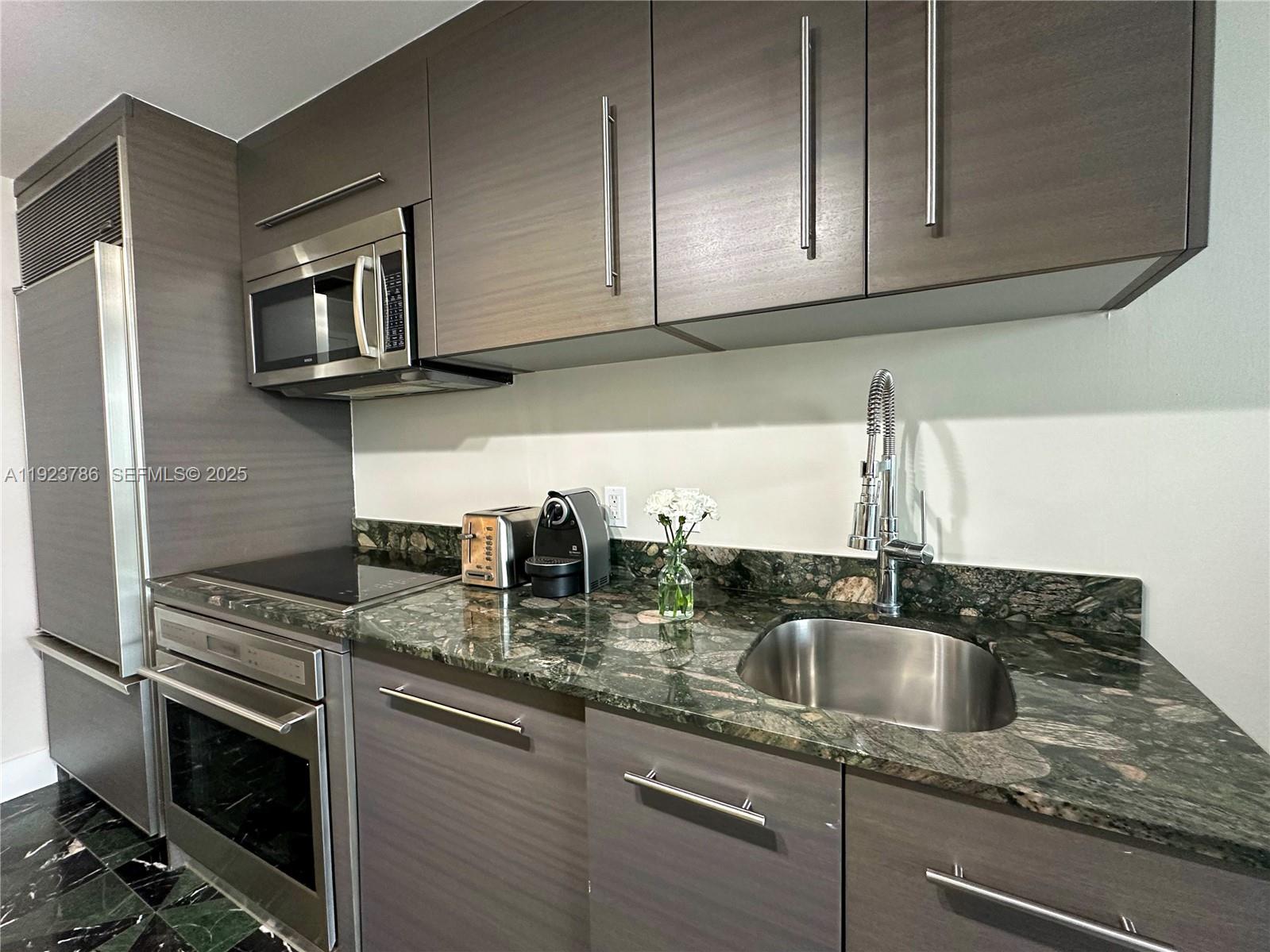 Miami, Florida, 33131, United States, ,1 BathroomBathrooms,Residential,For Sale,2000596