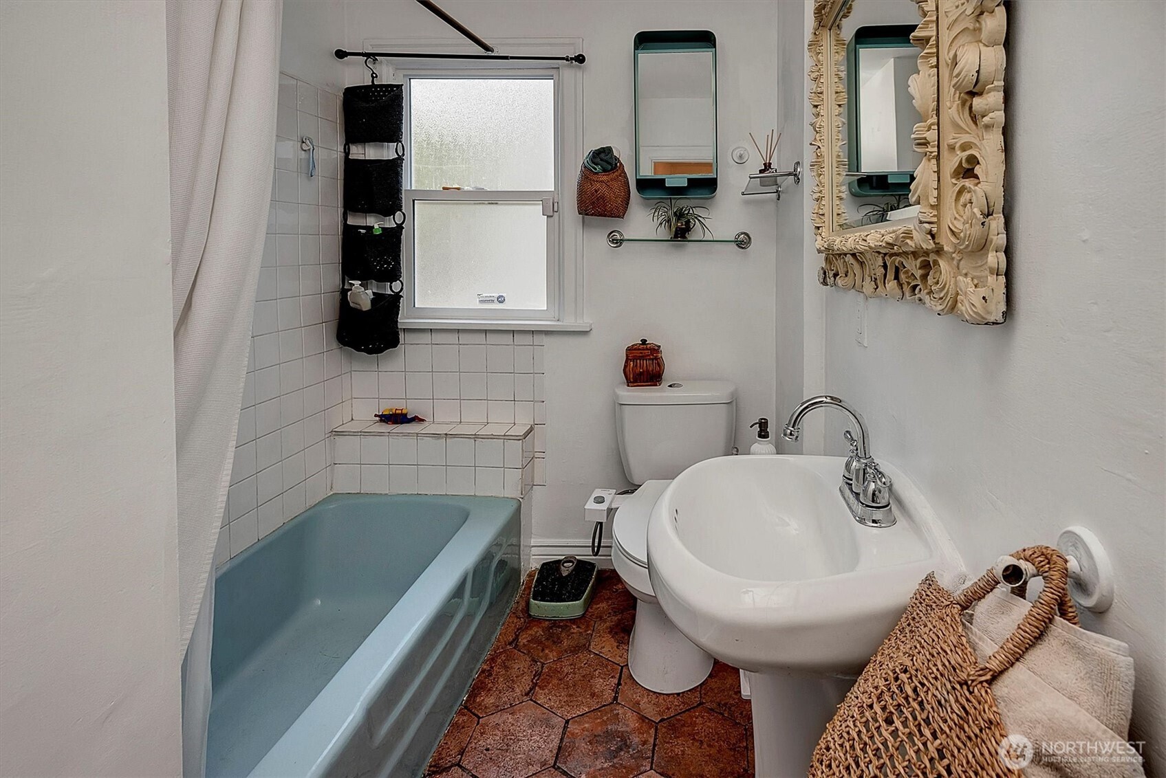 Seattle, Washington, 98108, United States, 4 Bedrooms Bedrooms, ,2 BathroomsBathrooms,Residential,For Sale,1912316