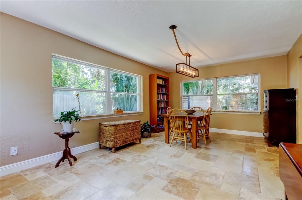 St Petersburg, Florida, 33703, United States, 3 Bedrooms Bedrooms, ,2 BathroomsBathrooms,Residential,For Sale,1821049