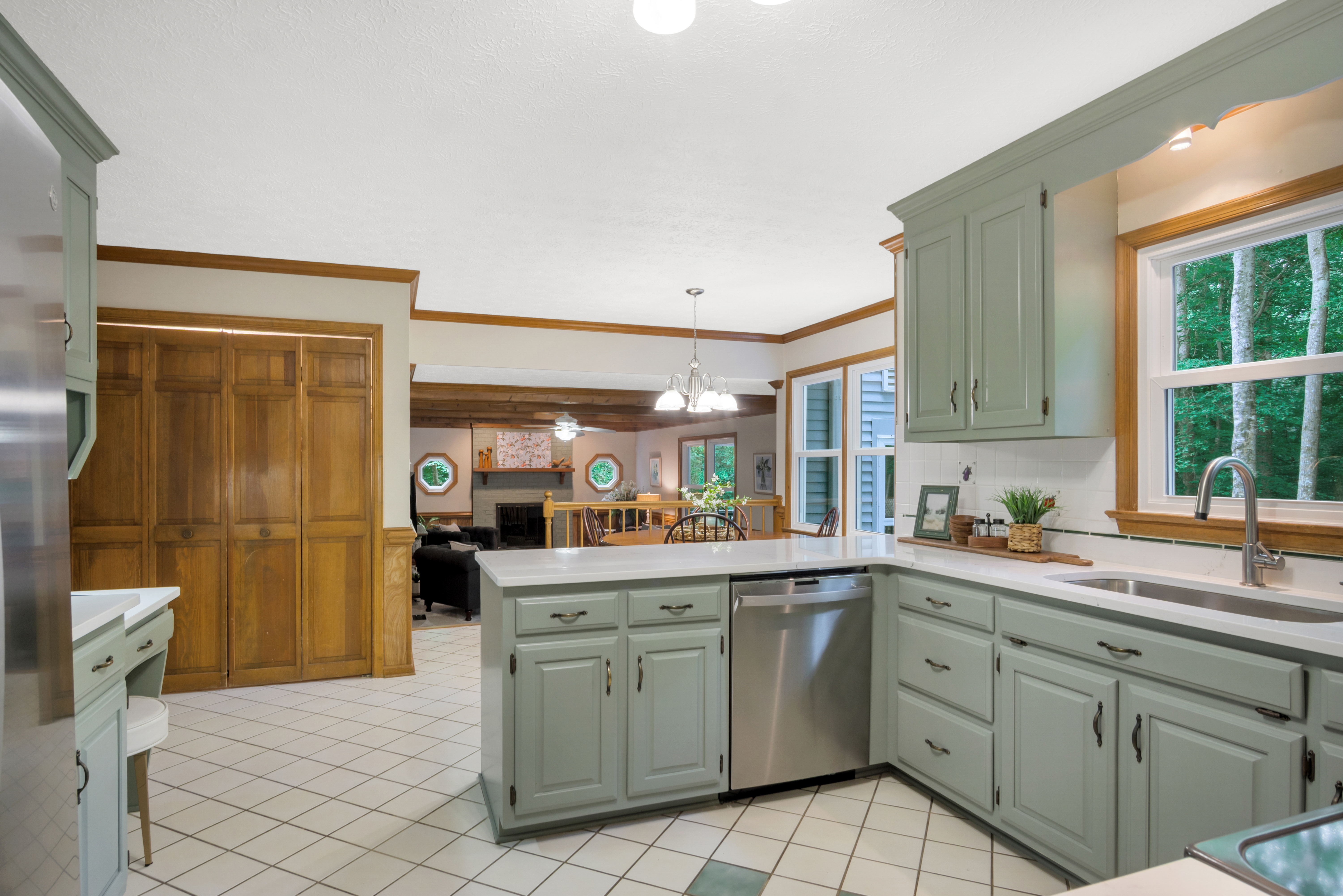 Williamsburg, Virginia, 23185, United States, 4 Bedrooms Bedrooms, ,4 BathroomsBathrooms,Residential,For Sale,1892691