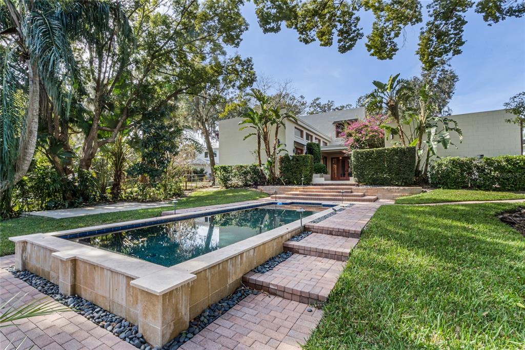 Orlando, Florida, 32806, United States, 3 Bedrooms Bedrooms, ,4 BathroomsBathrooms,Residential,For Sale,1927434