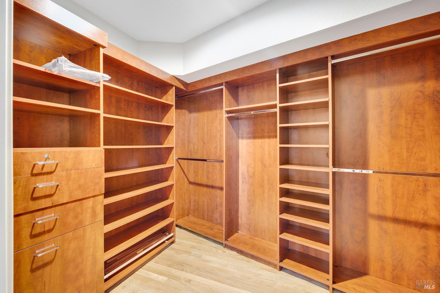 Novato, California, 94947, United States, 5 Bedrooms Bedrooms, ,5 BathroomsBathrooms,Residential,For Sale,2009754