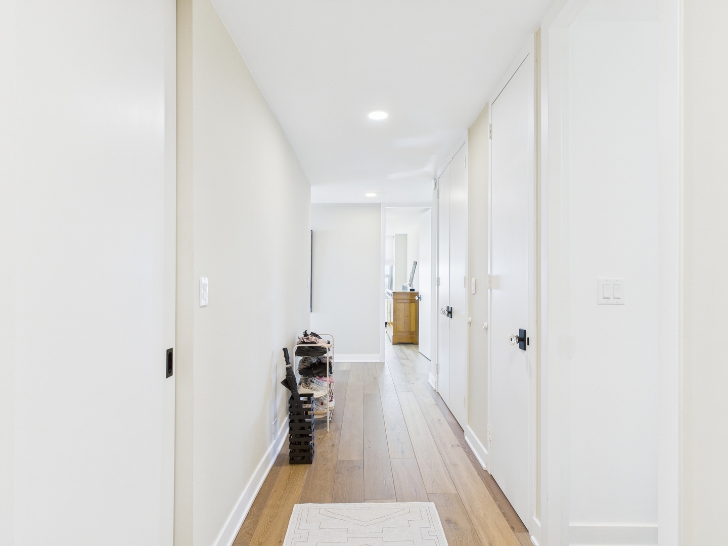 Chicago, Illinois, 60637, United States, 3 Bedrooms Bedrooms, ,3 BathroomsBathrooms,Residential,For Sale,1752427