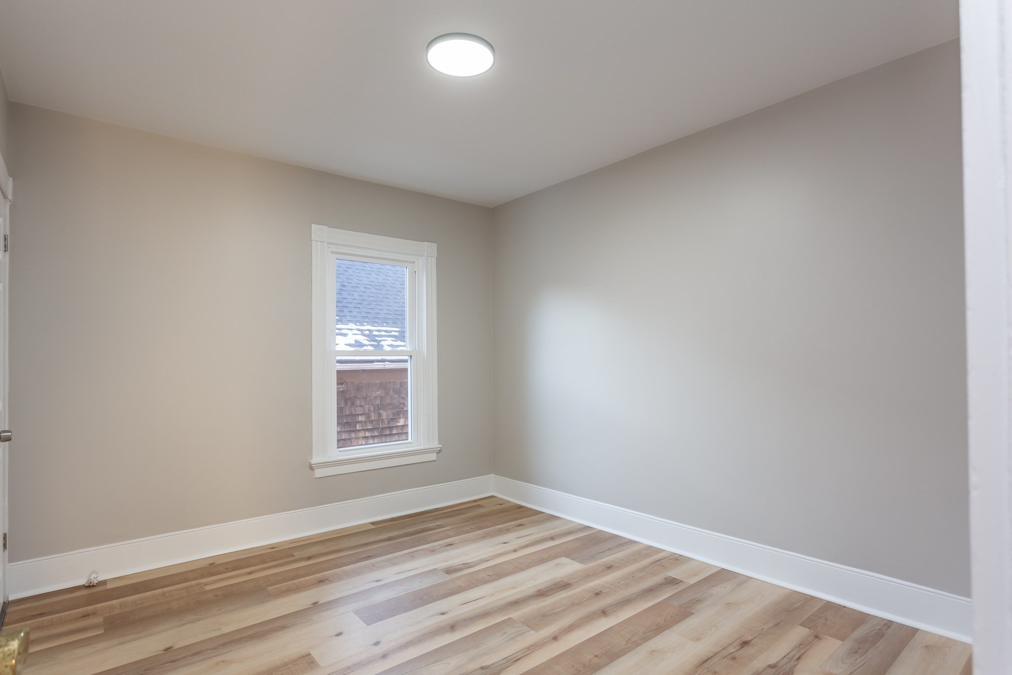 New Bedford, Massachusetts, 02744, United States, 7 Bedrooms Bedrooms, ,2 BathroomsBathrooms,Residential,For Sale,2012325