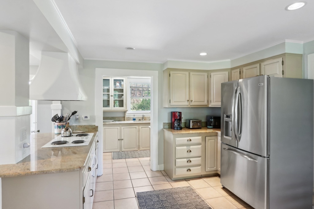 Gloucester, Massachusetts, 01930, United States, 5 Bedrooms Bedrooms, ,5 BathroomsBathrooms,Residential,For Sale,1837944