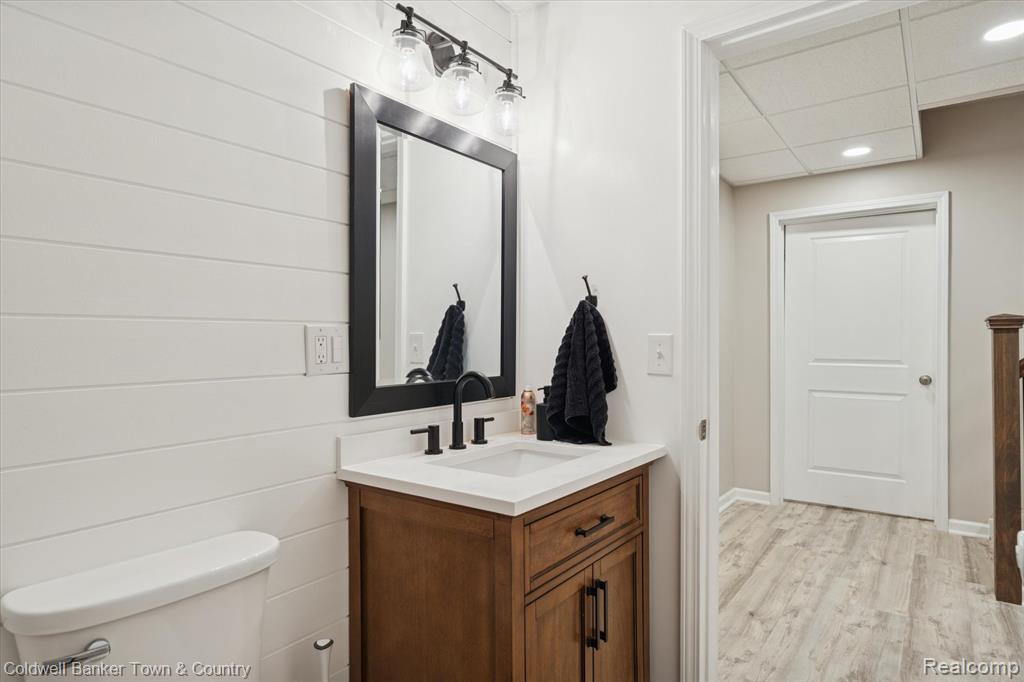 Highland, Michigan, 48357, United States, 4 Bedrooms Bedrooms, ,4 BathroomsBathrooms,Residential,For Sale,2003066