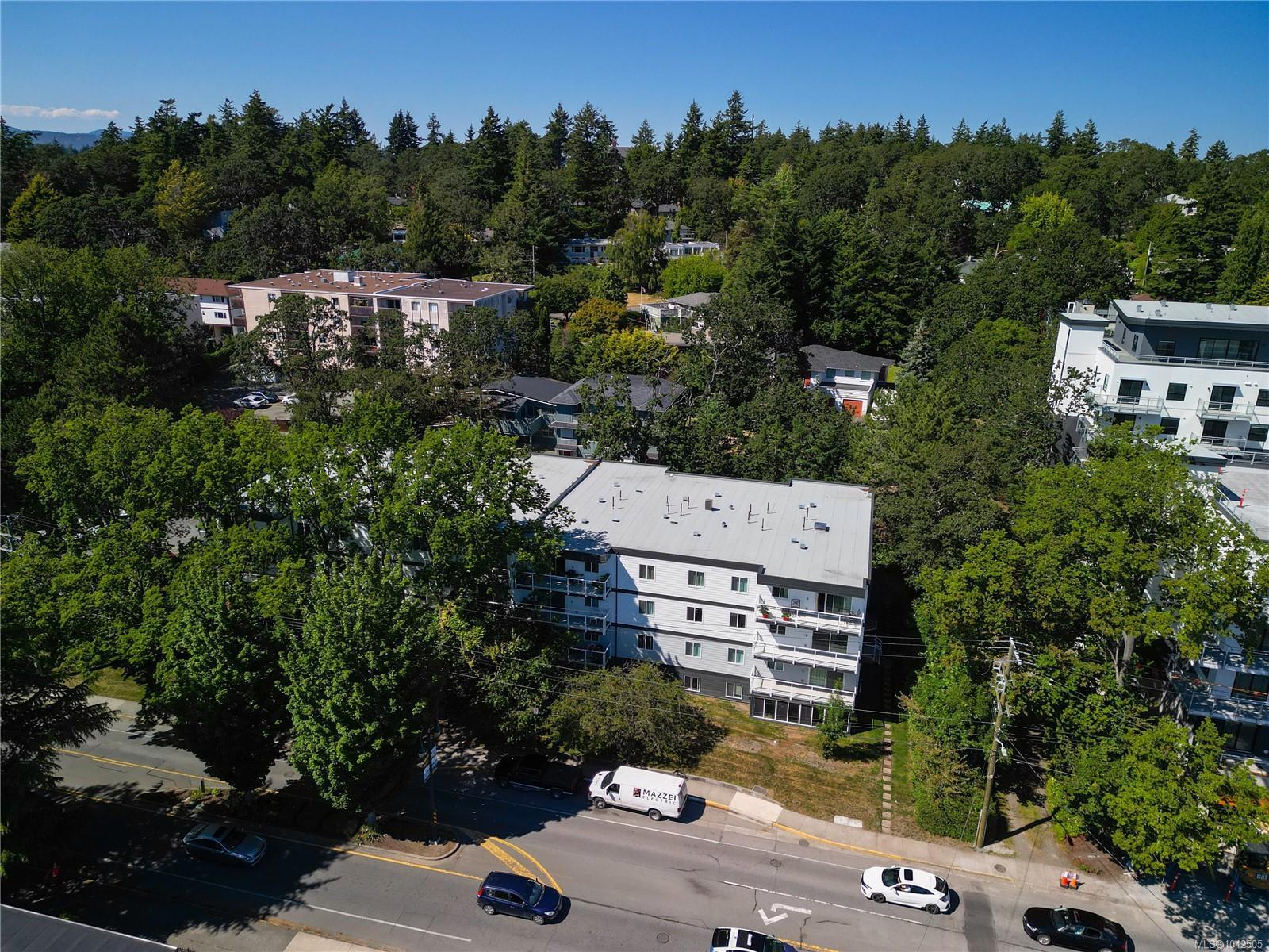 ESQUIMALT, British Columbia, V9A 3N4, CA, 3 Bedrooms Bedrooms, ,Residential,For Sale,1950886