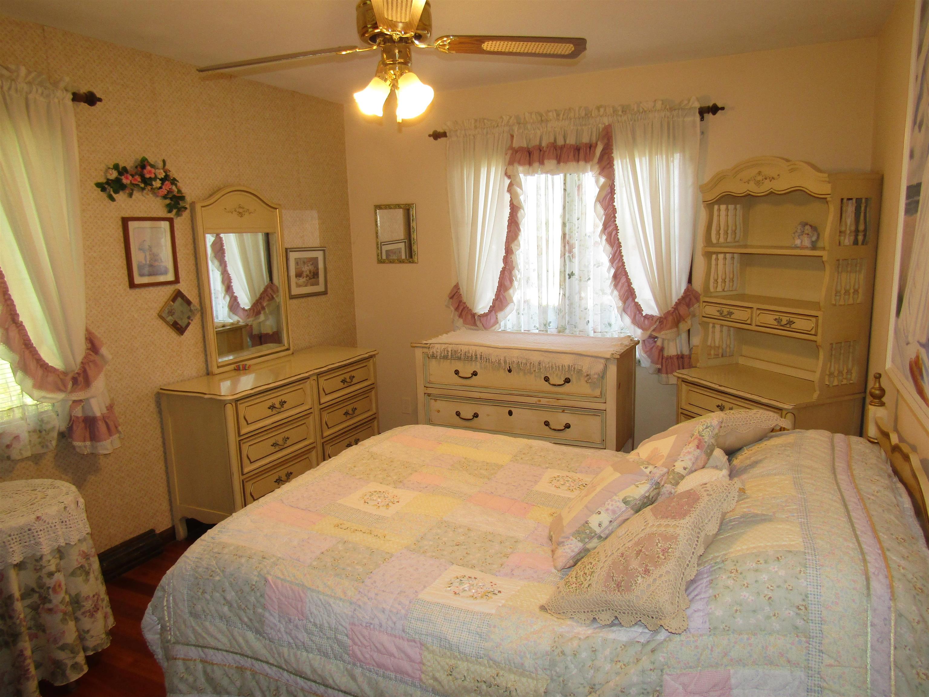 Beloit, Wisconsin, 53511, United States, 6 Bedrooms Bedrooms, ,5 BathroomsBathrooms,Residential,For Sale,1923330