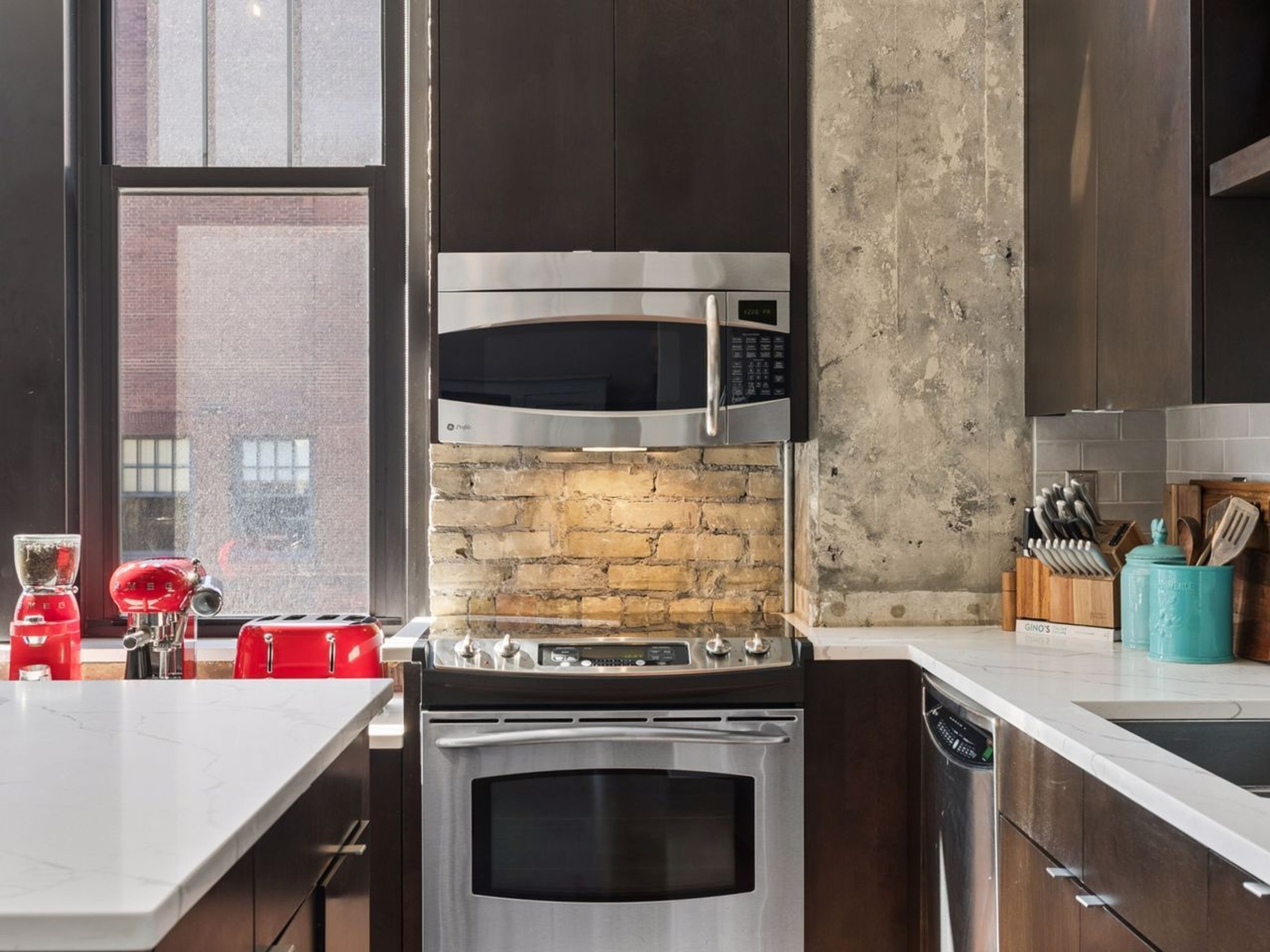  Iconic Corner Loft in Coveted North Loop - 物件實景