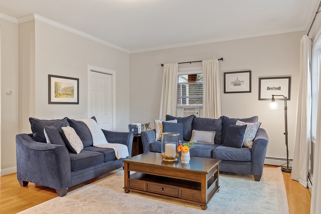 Andover, Massachusetts, 01810, United States, 2 Bedrooms Bedrooms, ,1 BathroomBathrooms,Residential,For Sale,1941591