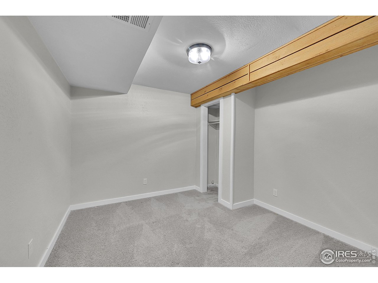 Longmont, Colorado, 80501, United States, 4 Bedrooms Bedrooms, ,1 BathroomBathrooms,Residential,For Sale,1989639