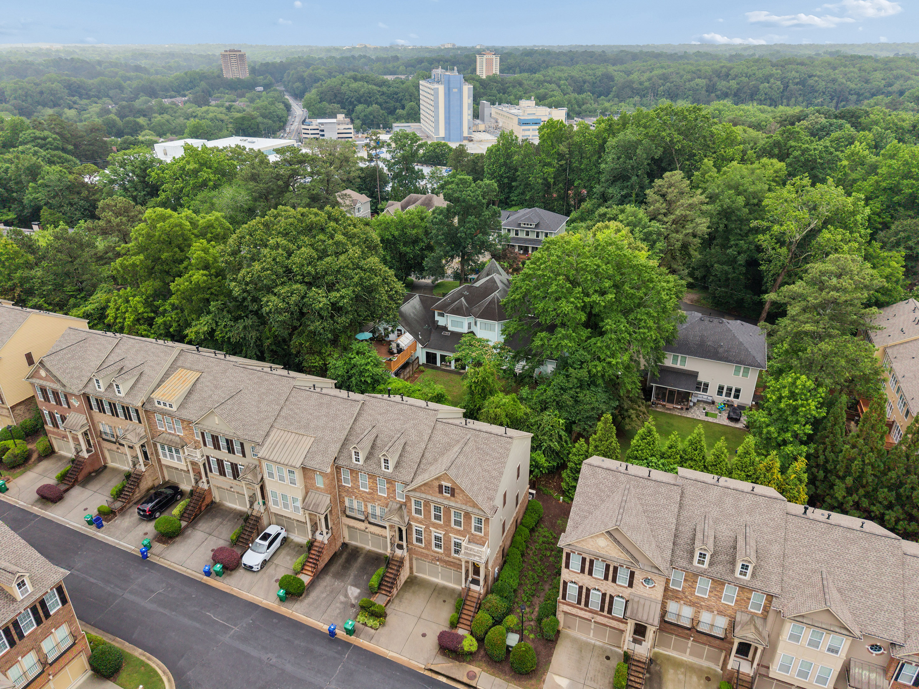  Beautifully Updated End-Unit Townhome Near Emory - 物件實景