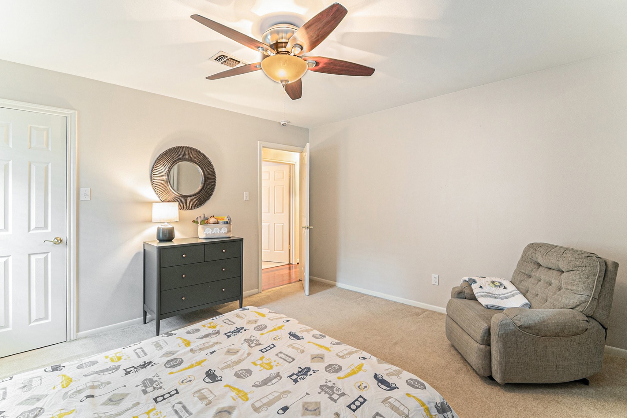 Houston, Texas, 77079, United States, 5 Bedrooms Bedrooms, ,3 BathroomsBathrooms,Residential,For Sale,1968834