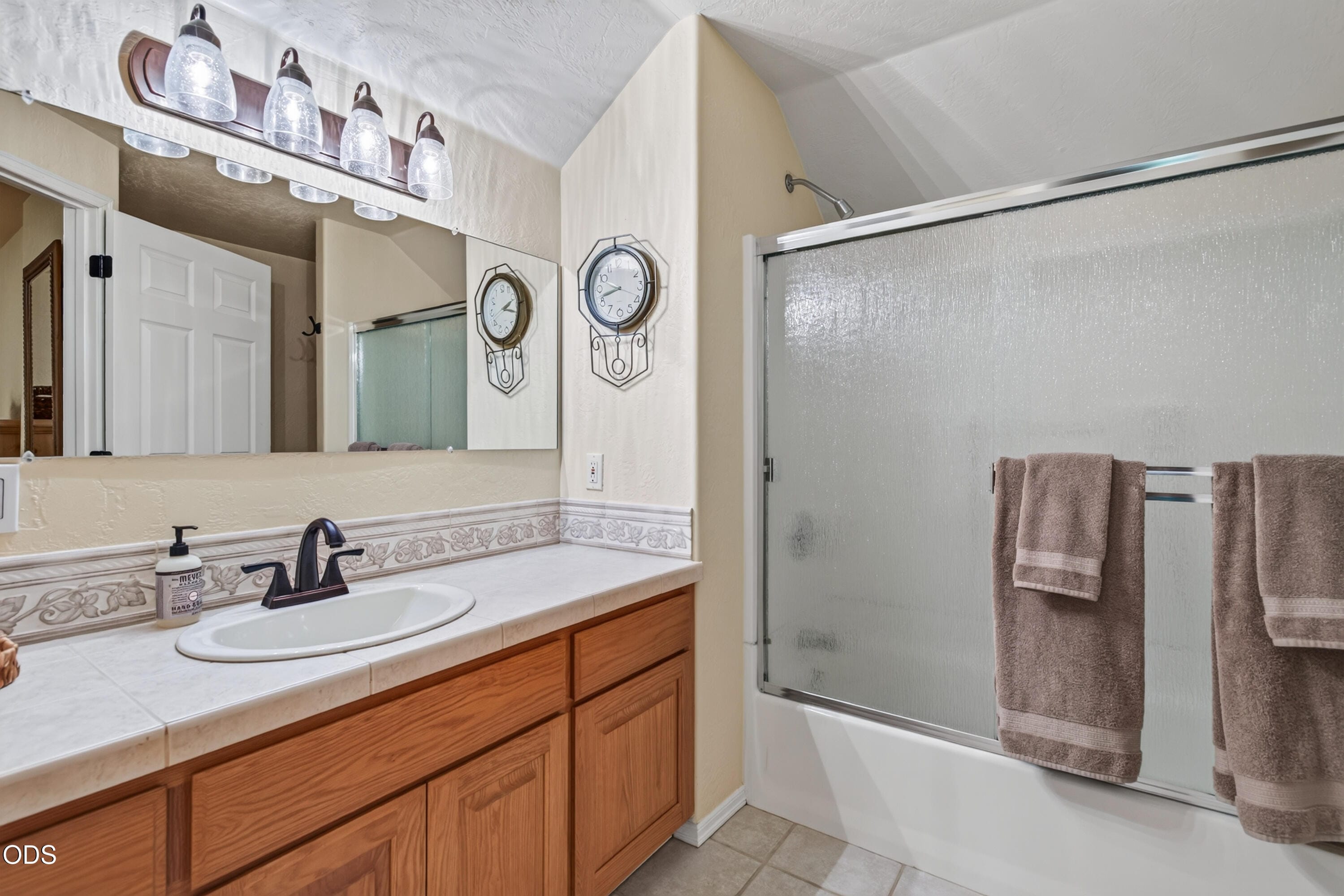  159 Princeville Drive Eagle Point, OR 97524 - 物件實景