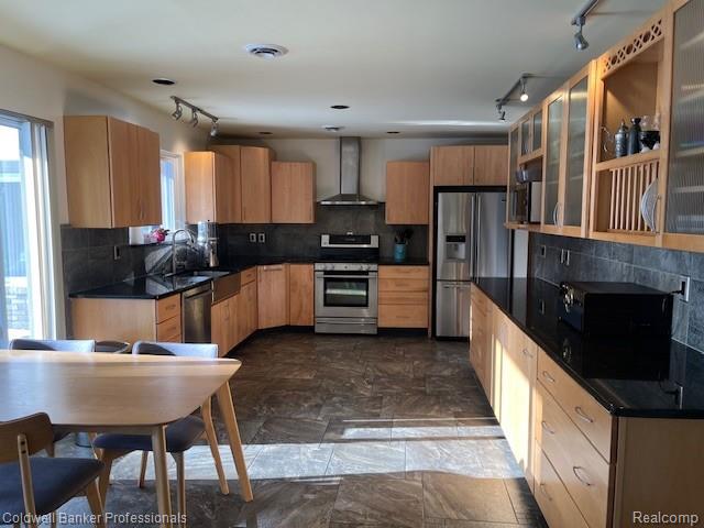 Highland, Michigan, 48356, United States, 4 Bedrooms Bedrooms, ,4 BathroomsBathrooms,Residential,For Sale,1994740