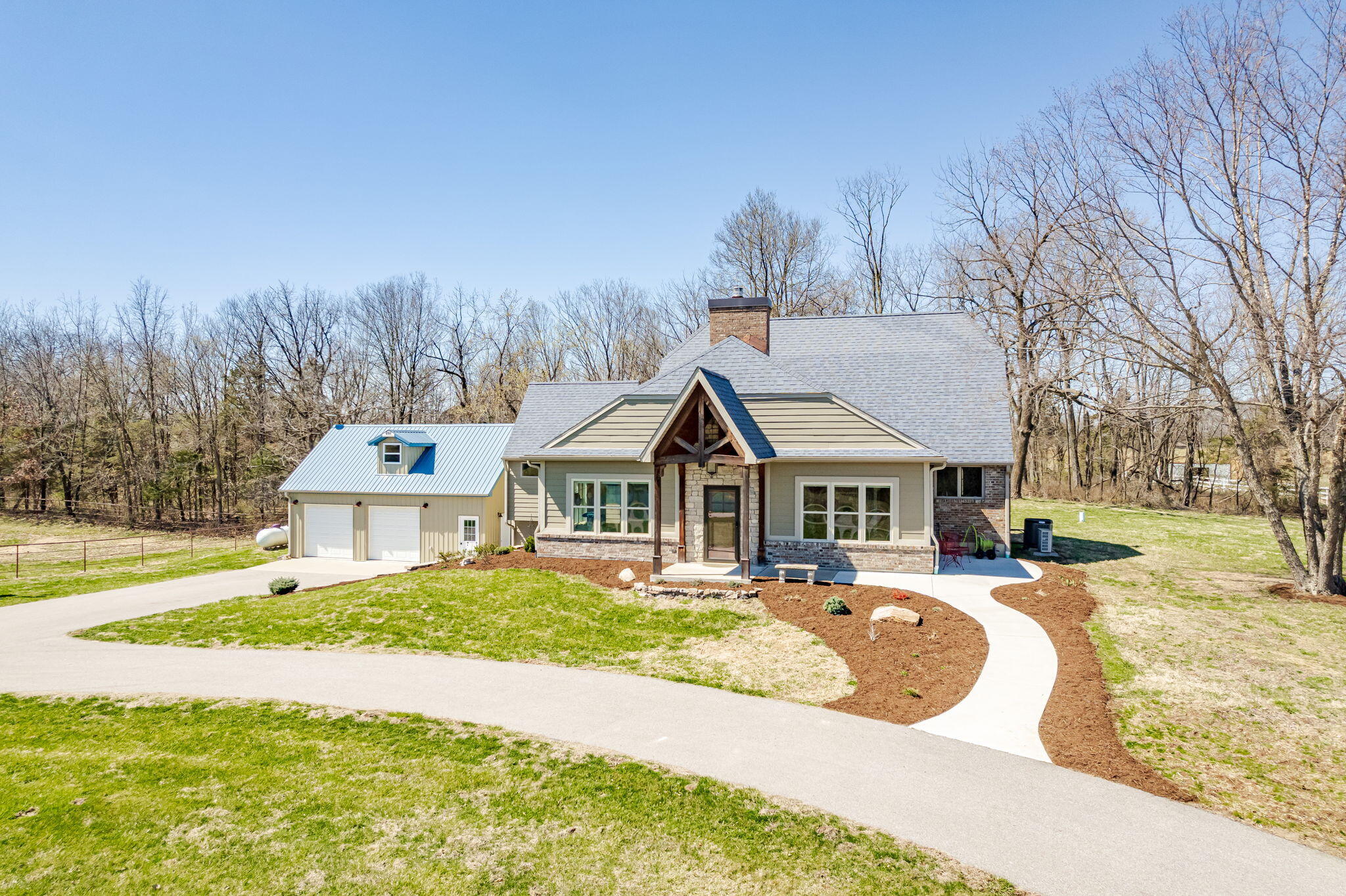 ROCHEPORT, Missouri, 65279, United States, 3 Bedrooms Bedrooms, ,3 BathroomsBathrooms,Residential,For Sale,1851198