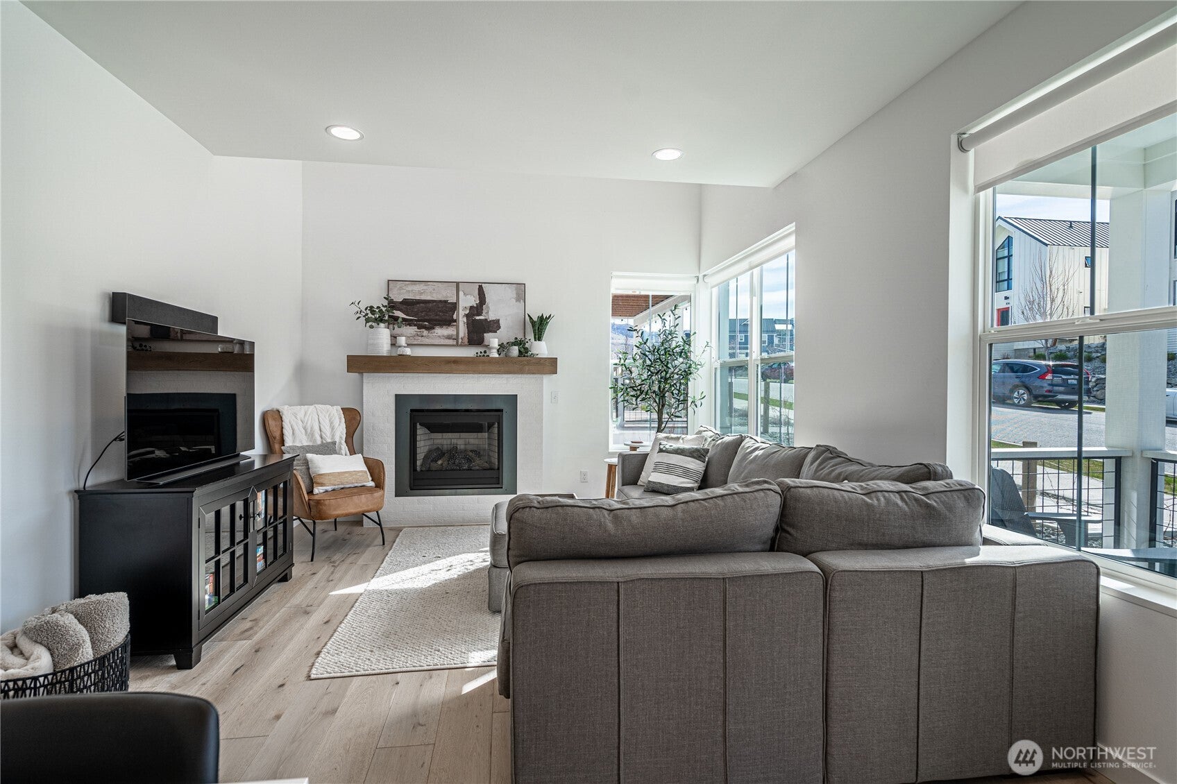 Chelan, Washington, 98816, United States, 4 Bedrooms Bedrooms, ,3 BathroomsBathrooms,Residential,For Sale,1778943