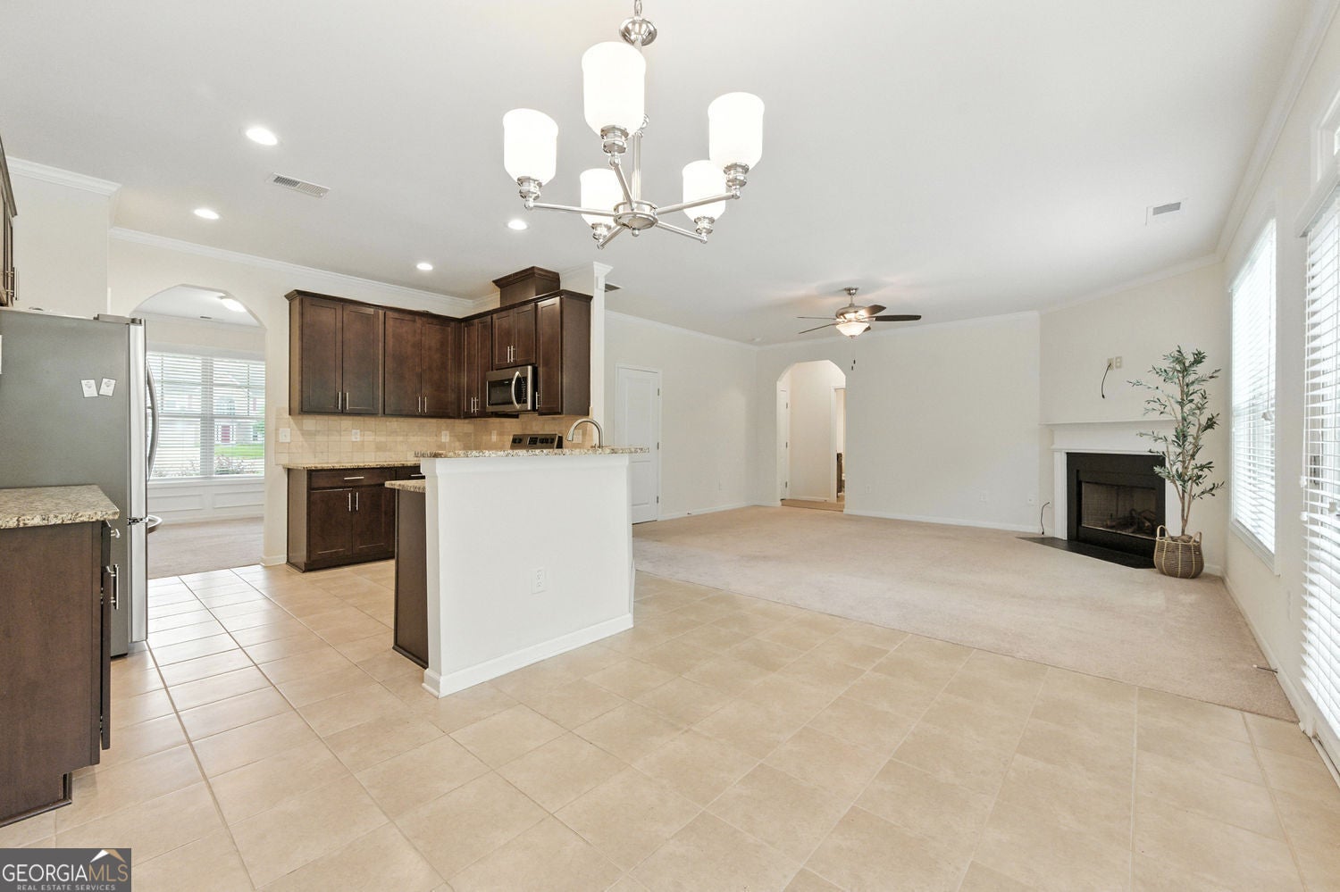 Suwanee, Georgia, 30024, United States, 5 Bedrooms Bedrooms, ,3 BathroomsBathrooms,Residential,For Sale,1867941