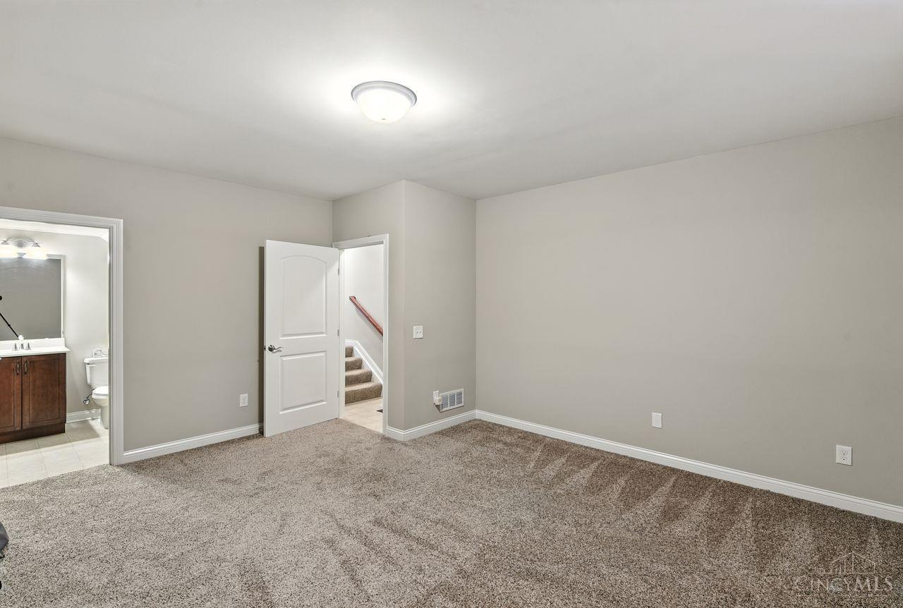 Cincinnati, Ohio, 45209, United States, 2 Bedrooms Bedrooms, ,4 BathroomsBathrooms,Residential,For Sale,1940241