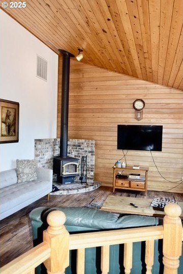 GoldBeach, Oregon, 97444, United States, 3 Bedrooms Bedrooms, ,3 BathroomsBathrooms,Residential,For Sale,2005514