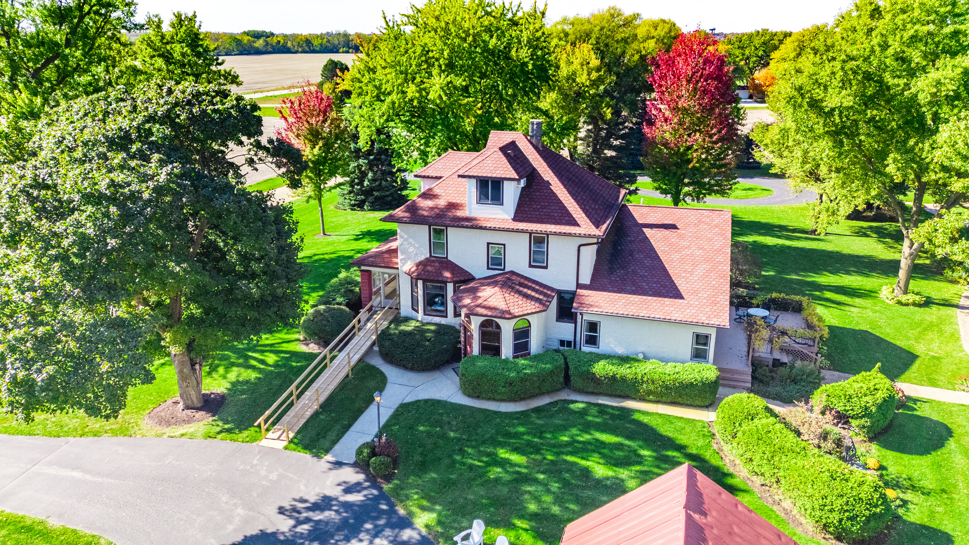 Sycamore, Illinois, 60178, United States, 4 Bedrooms Bedrooms, ,5 BathroomsBathrooms,Residential,For Sale,2001773