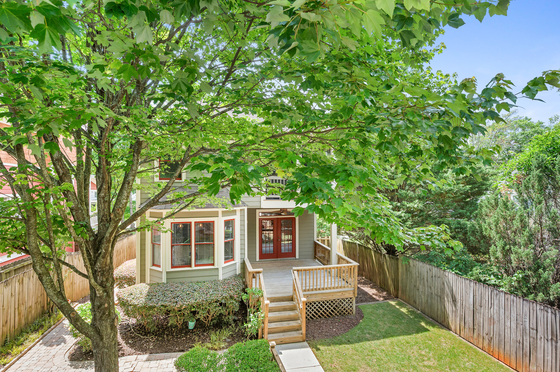  Two-Story Craftsman in Coveted Oakhurst Community - 物件實景