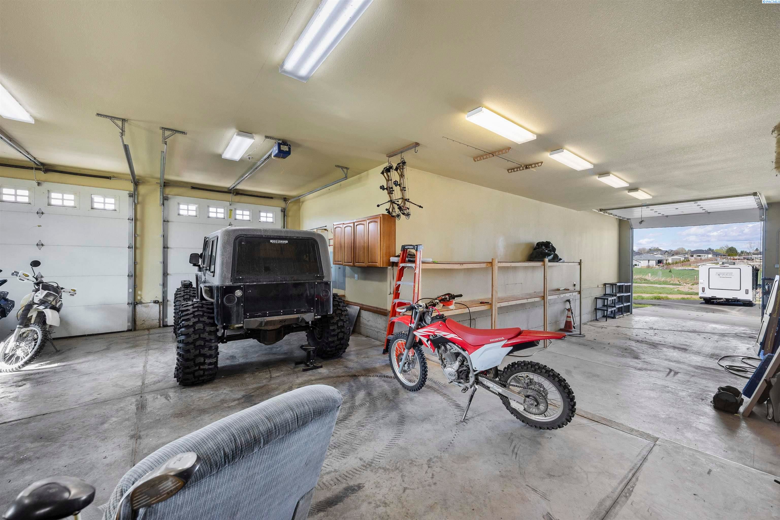 Pasco, Washington, 99301, United States, 4 Bedrooms Bedrooms, ,1 BathroomBathrooms,Residential,For Sale,2013794