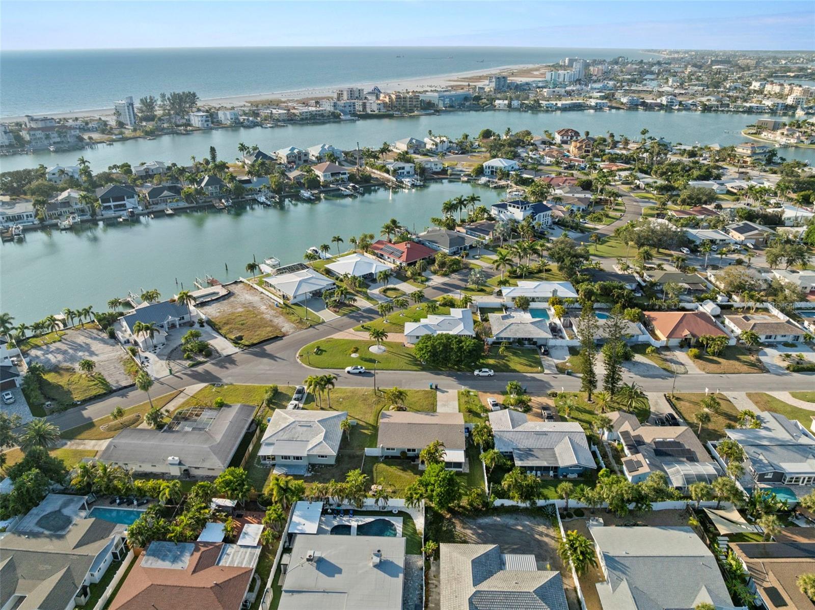 Treasure Island, Florida, 33706, United States, 3 Bedrooms Bedrooms, ,2 BathroomsBathrooms,Residential,For Sale,1996513