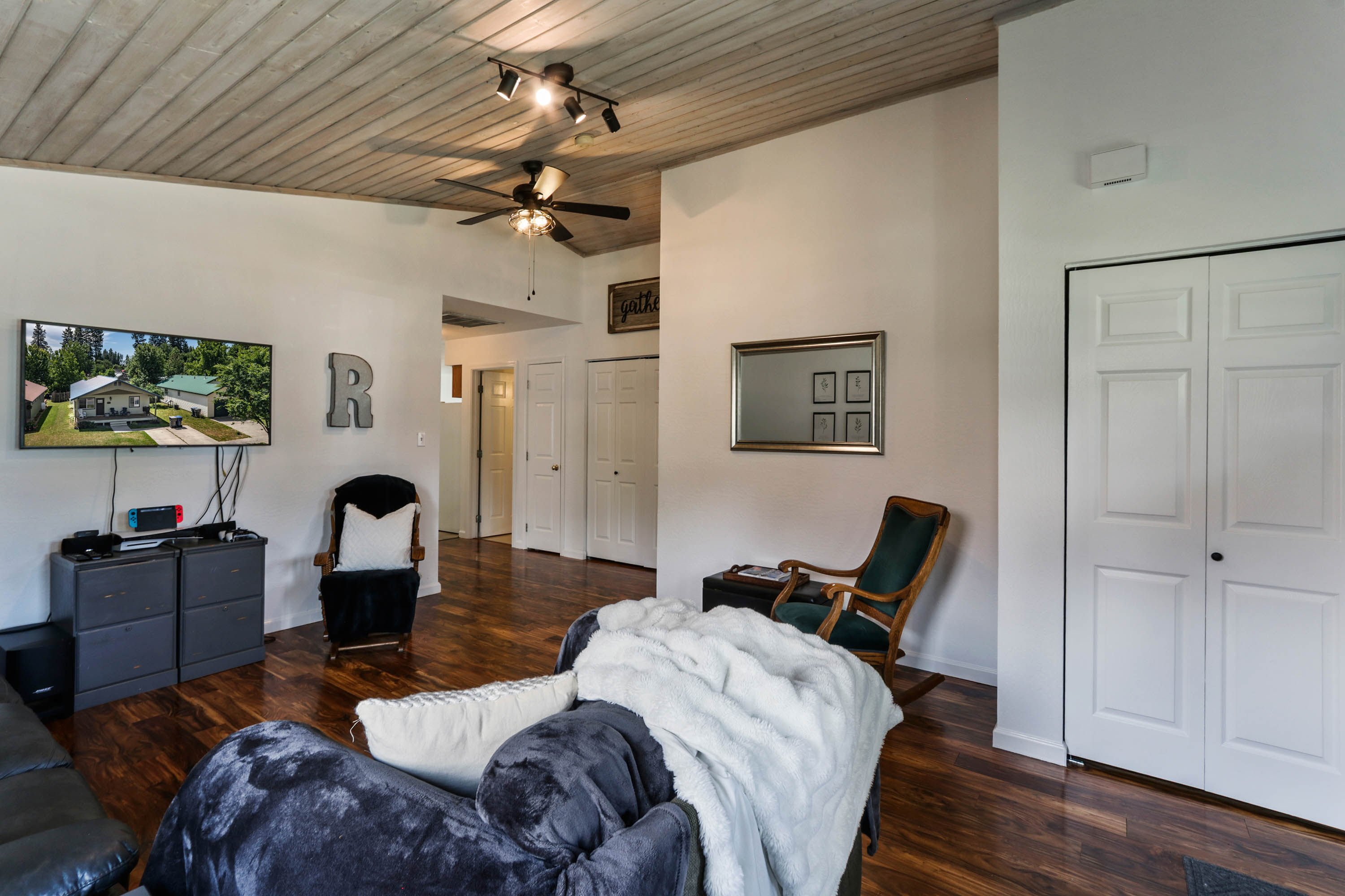 Sandpoint, Idaho, 83864, United States, 4 Bedrooms Bedrooms, ,2 BathroomsBathrooms,Residential,For Sale,1928648