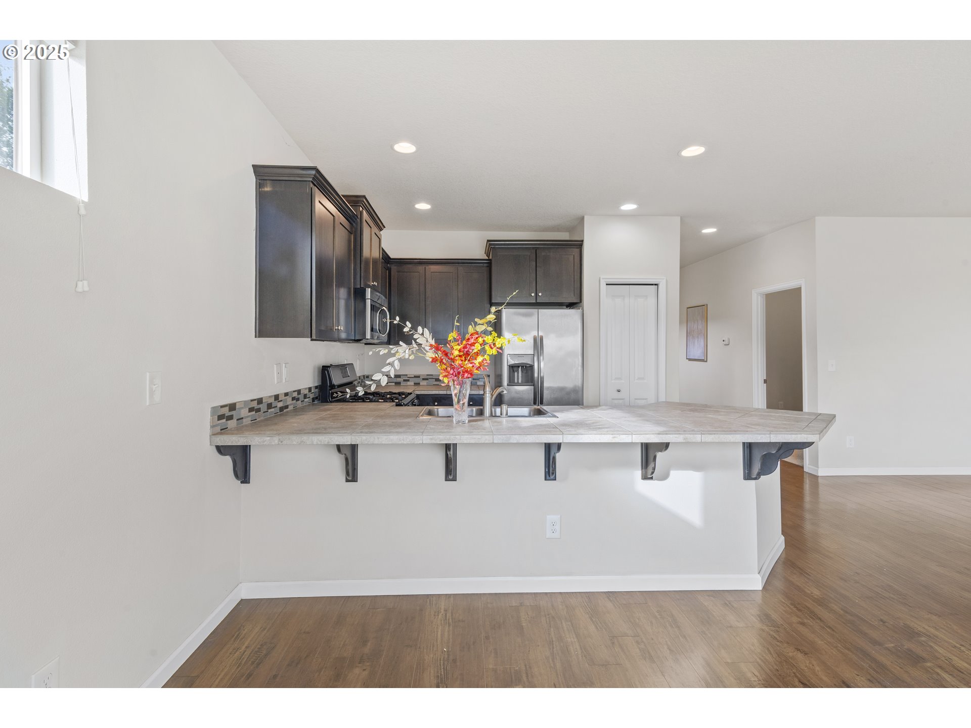 Ridgefield, Washington, 98642, United States, 4 Bedrooms Bedrooms, ,2 BathroomsBathrooms,Residential,For Sale,1970691