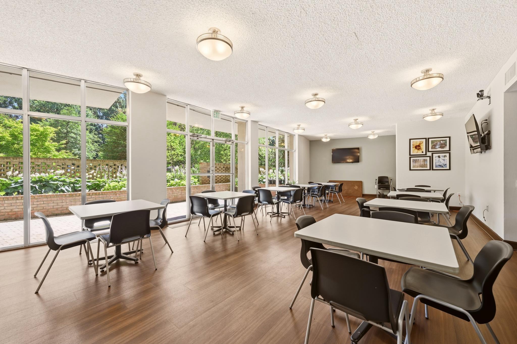  9039 Sligo Creek Parkway, Silver Spring, MD, 20901 - 物件實景