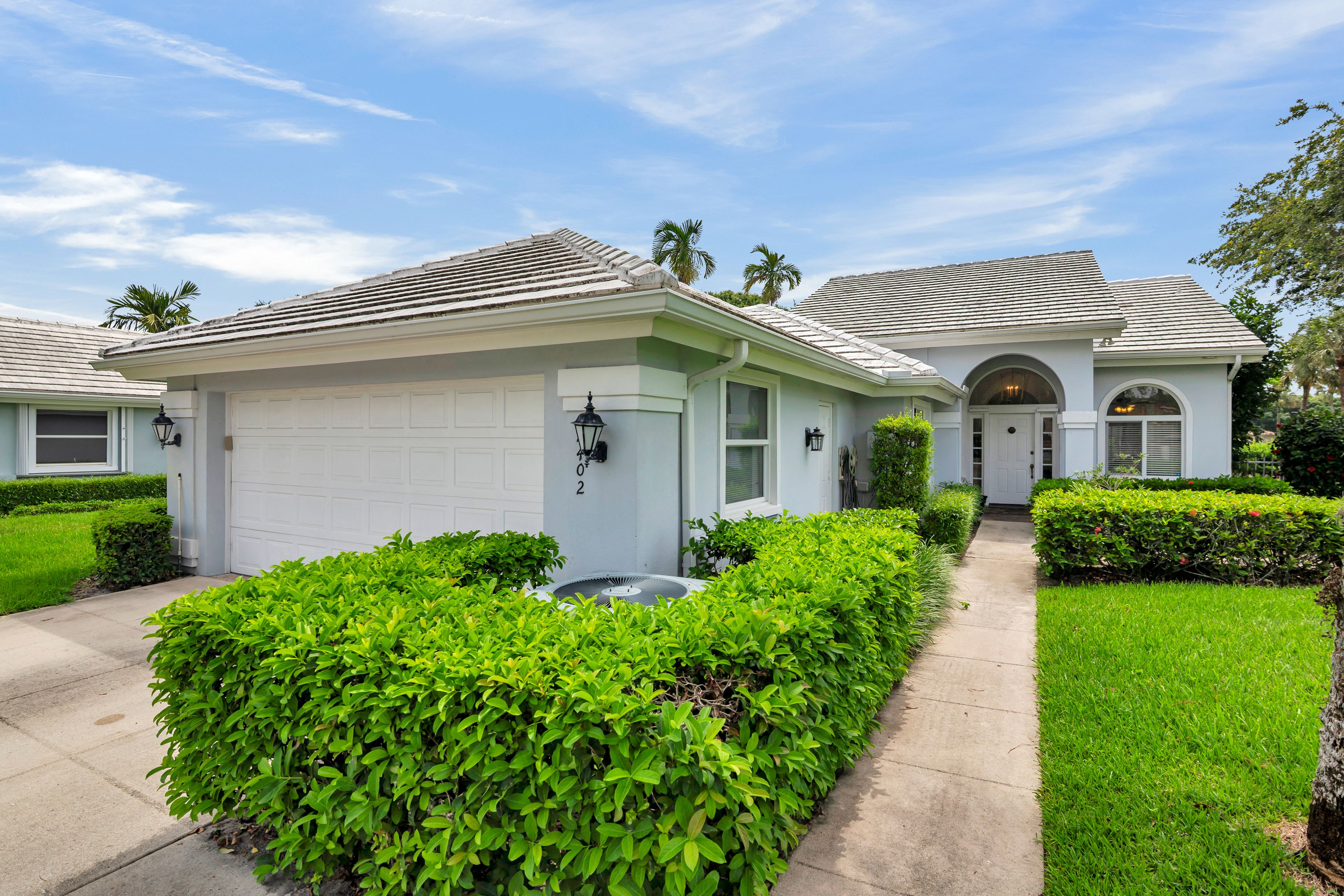  2402 Saratoga Bay Drive - 物件實景