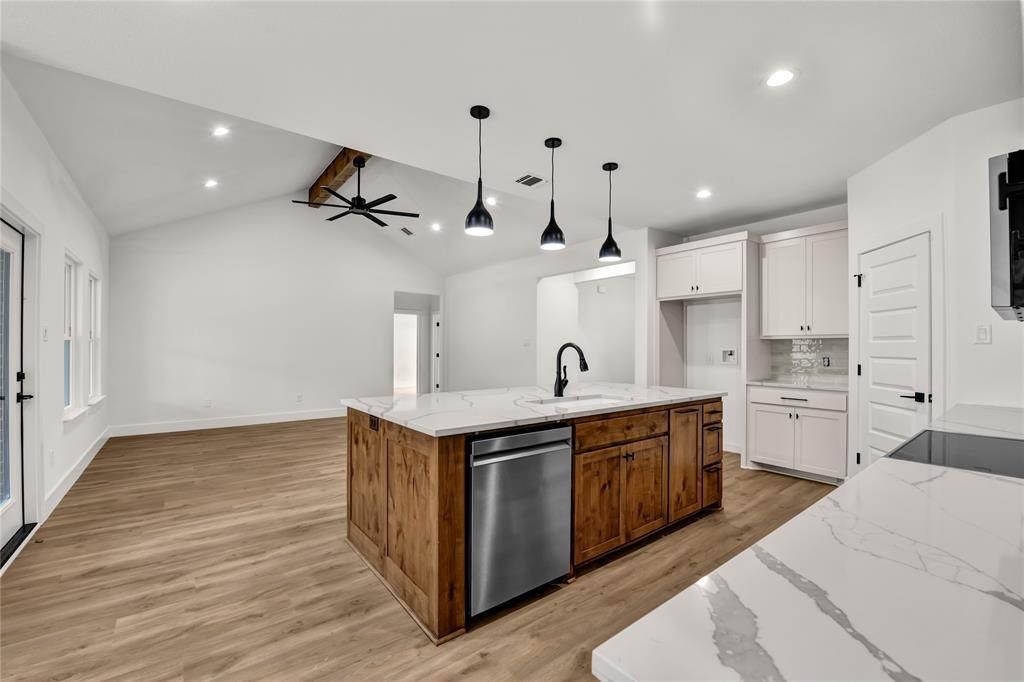 Millsap, Texas, 76066, United States, 4 Bedrooms Bedrooms, ,3 BathroomsBathrooms,Residential,For Sale,1976934