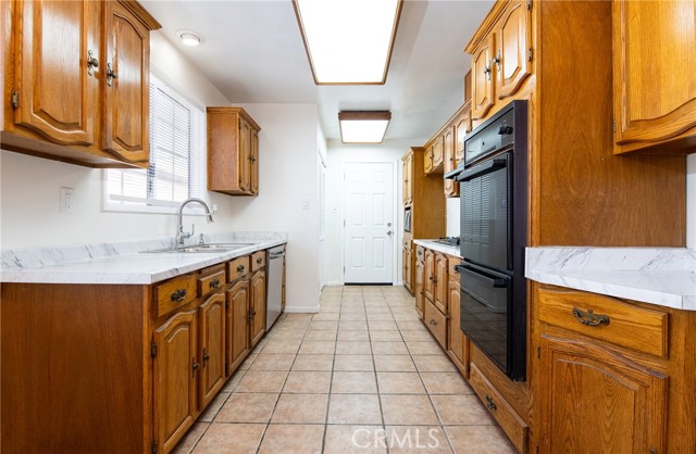 Lakewood, California, 90712, United States, 3 Bedrooms Bedrooms, ,2 BathroomsBathrooms,Residential,For Sale,1986109