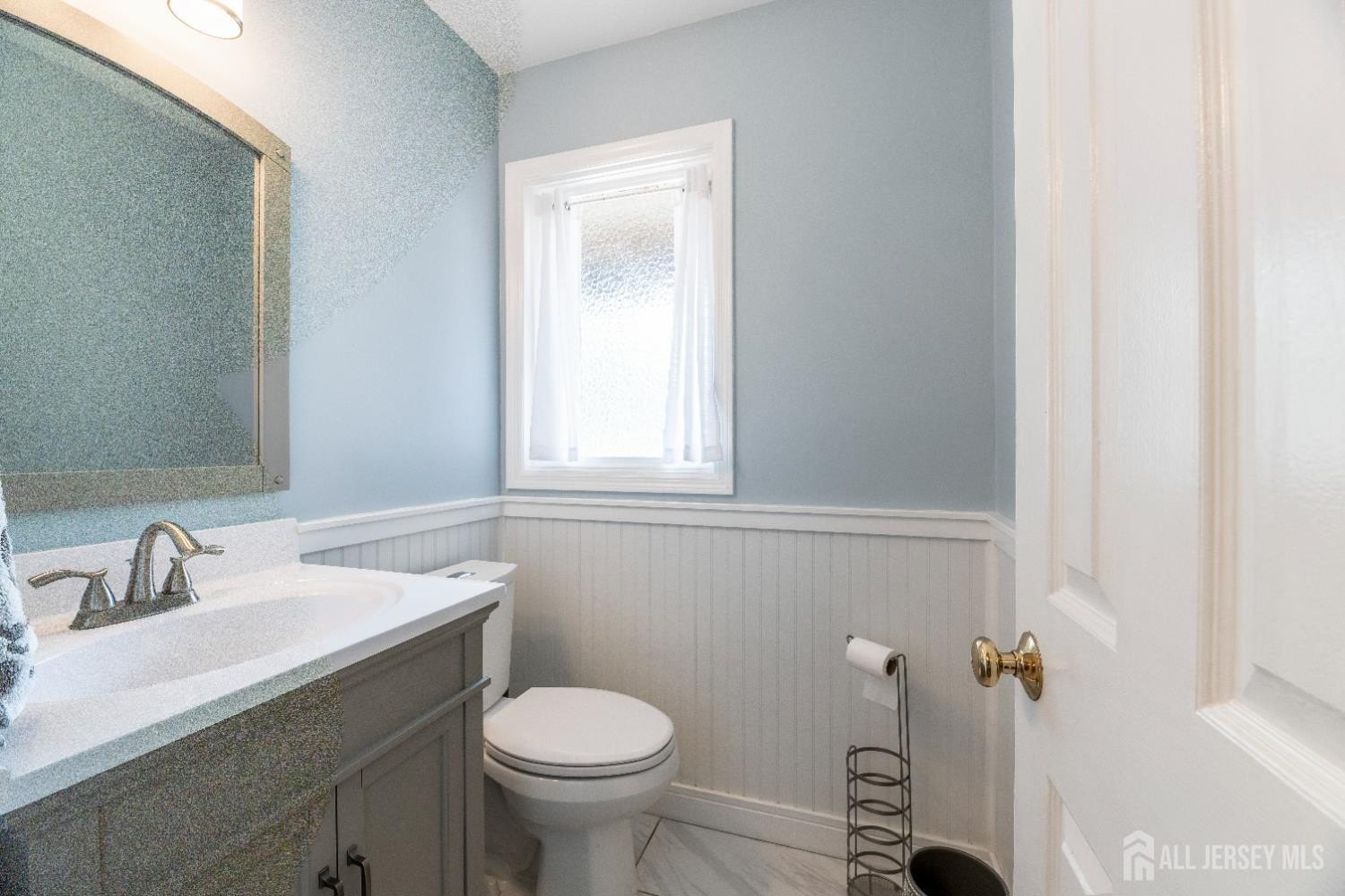 Edison, New Jersey, 08820, United States, 4 Bedrooms Bedrooms, ,3 BathroomsBathrooms,Residential,For Sale,1908022