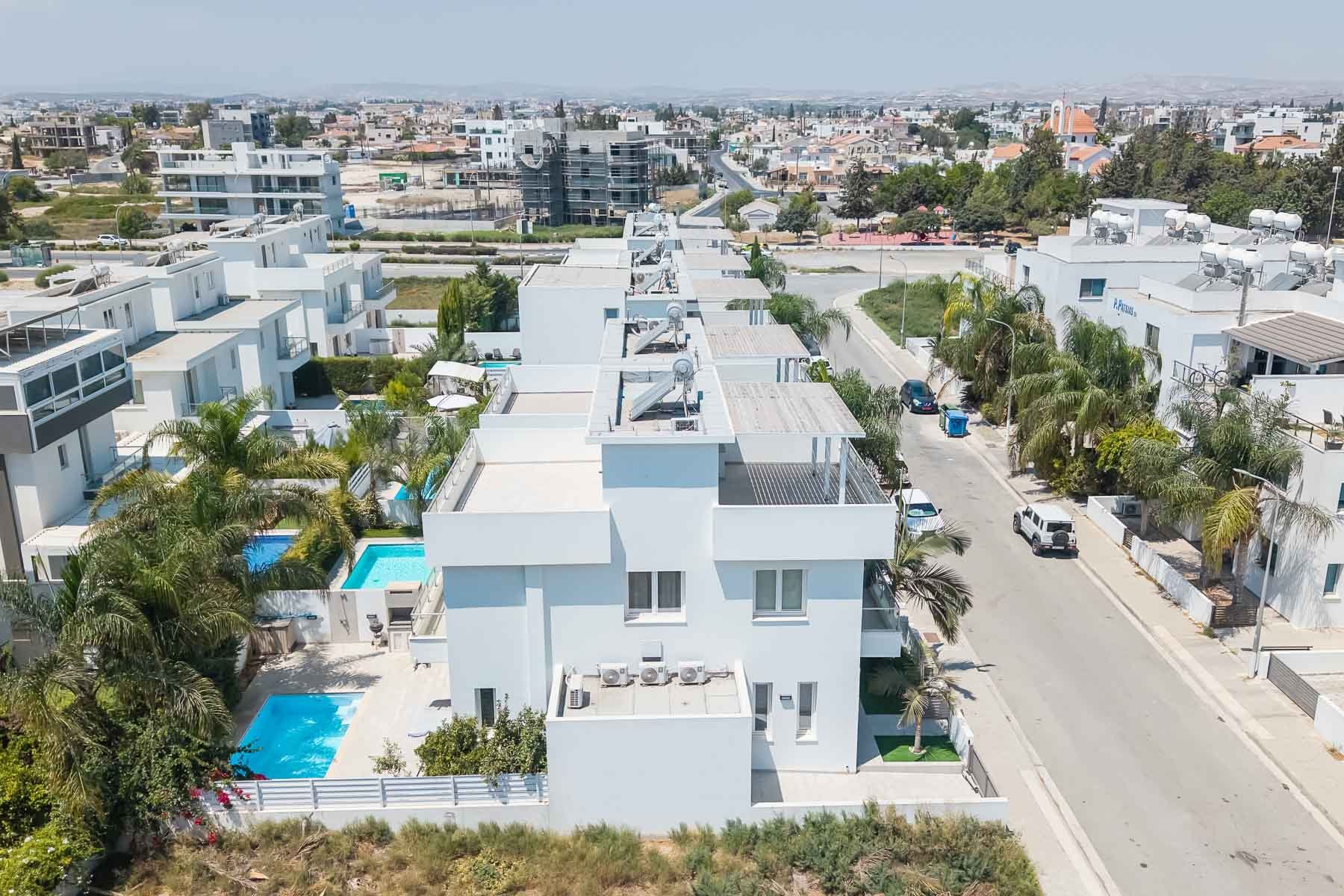  4 Bedroom  Coastal Villa with Private Pool and Sea View Roof Terraces - 物件實景