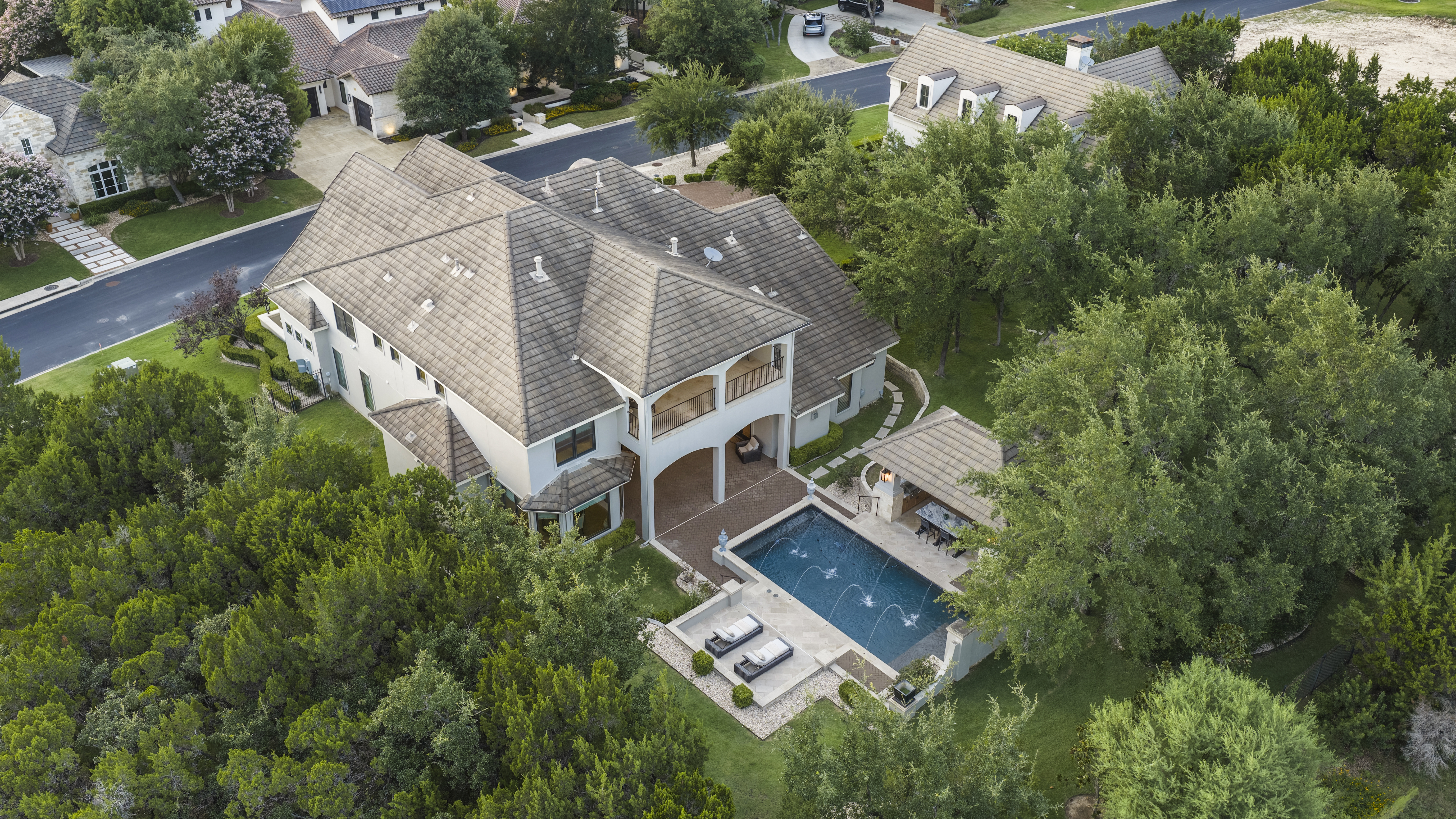  Extraordinary Estate in The Dominion with Dual Residences - 物件實景