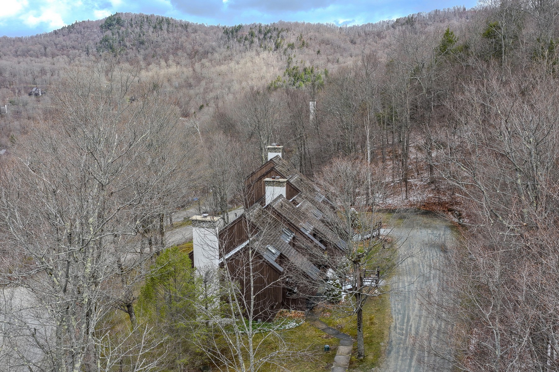  879 East Ash Road - 物件實景