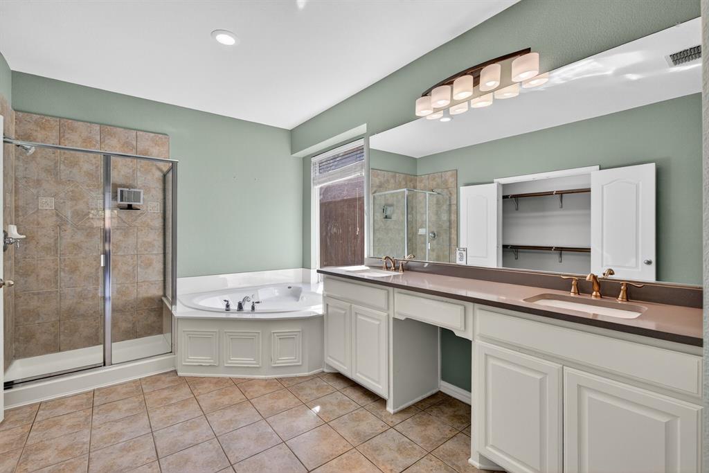 Frisco, Texas, 75036, United States, 3 Bedrooms Bedrooms, ,4 BathroomsBathrooms,Residential,For Sale,1966272