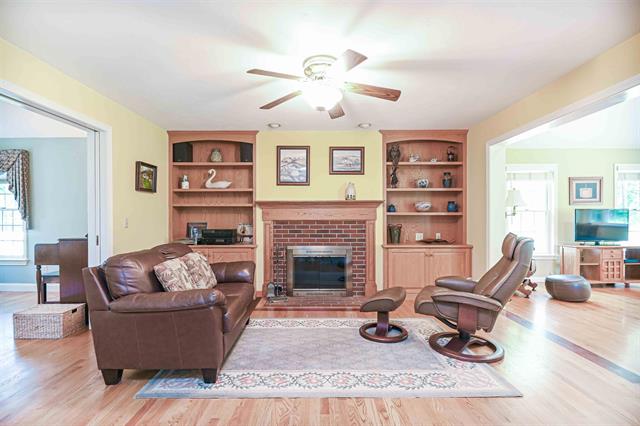 Bow, New Hampshire, 03304, United States, 4 Bedrooms Bedrooms, ,3 BathroomsBathrooms,Residential,For Sale,1900583