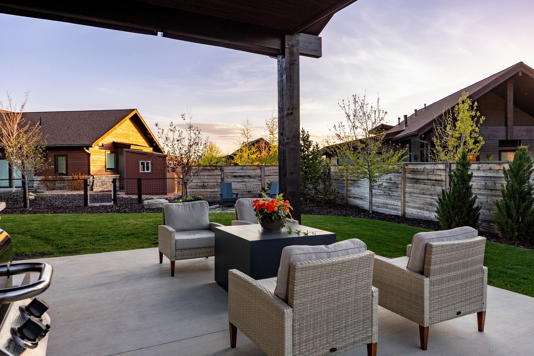  Summit Rambler At High Star Ranch With 3 Car Garage And Expansive Views - 物件實景