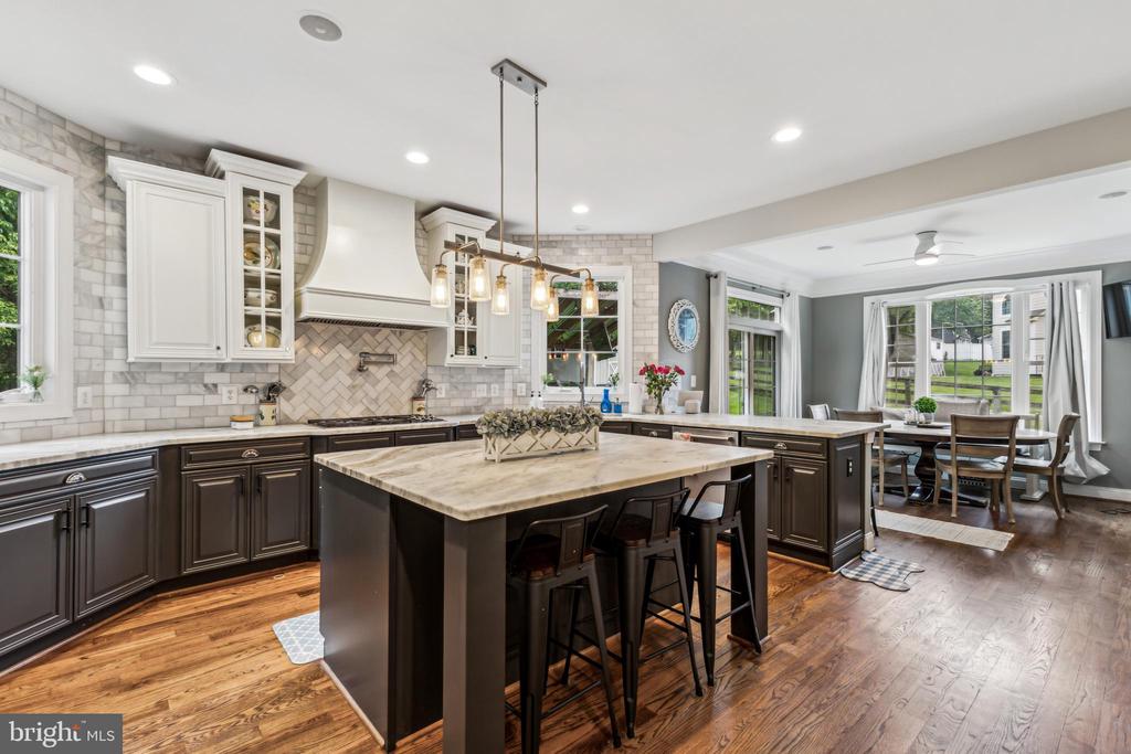 Manassas, Virginia, 20112, United States, 5 Bedrooms Bedrooms, ,5 BathroomsBathrooms,Residential,For Sale,1825143