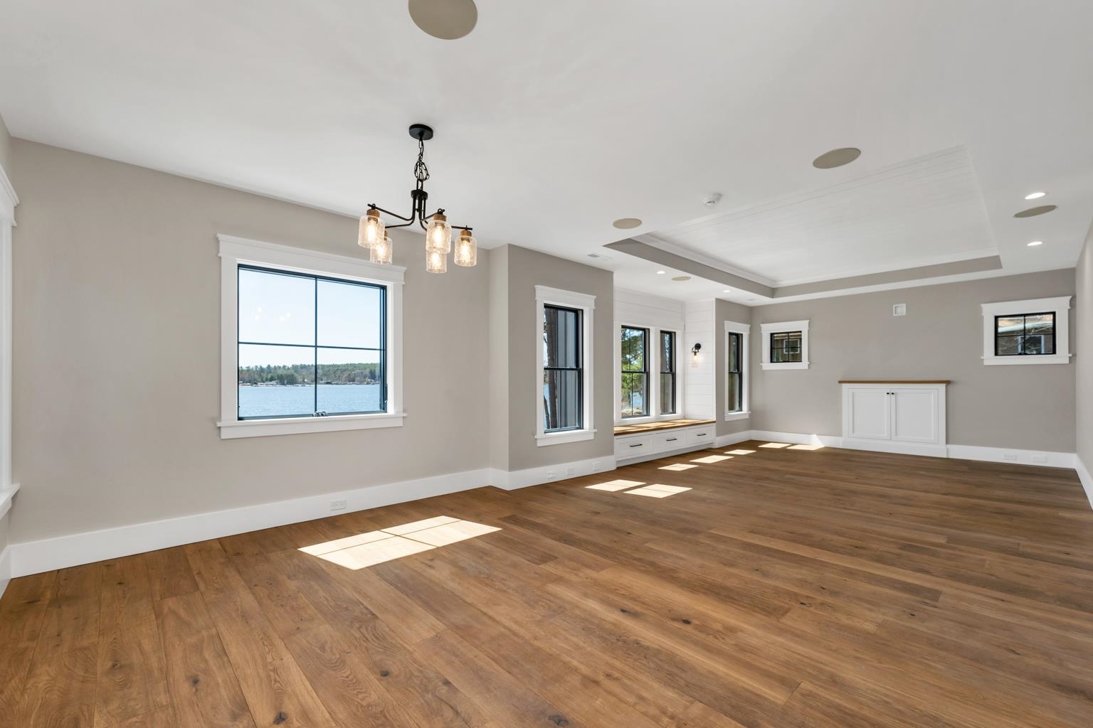 Gilford, New Hampshire, 03249, United States, 5 Bedrooms Bedrooms, ,6 BathroomsBathrooms,Residential,For Sale,1794777