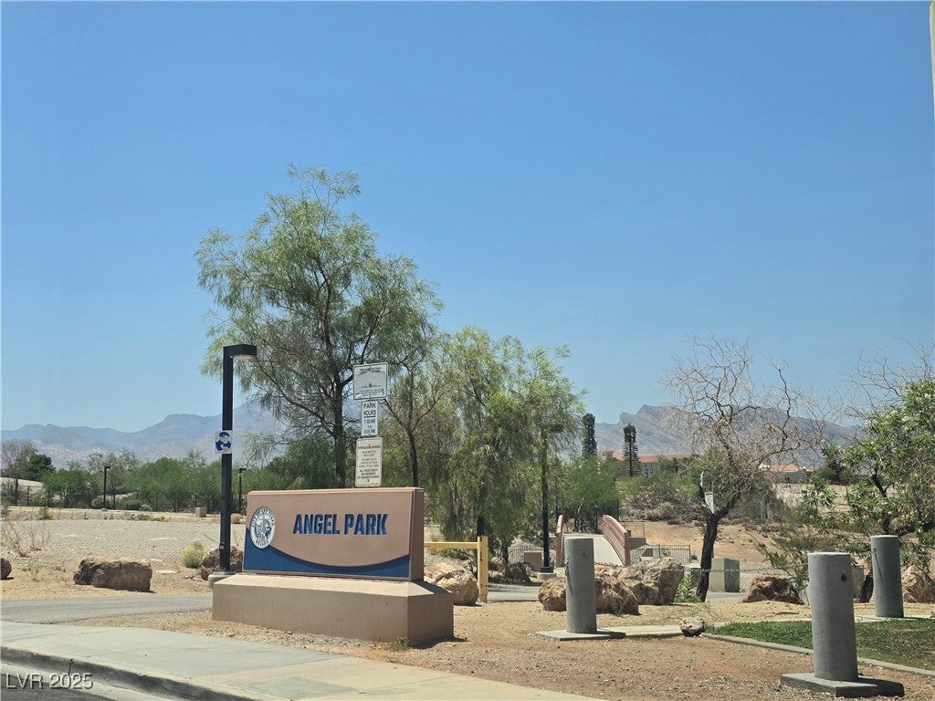 Las Vegas, Nevada, 89145, United States, 4 Bedrooms Bedrooms, ,2 BathroomsBathrooms,Residential,For Sale,1929054