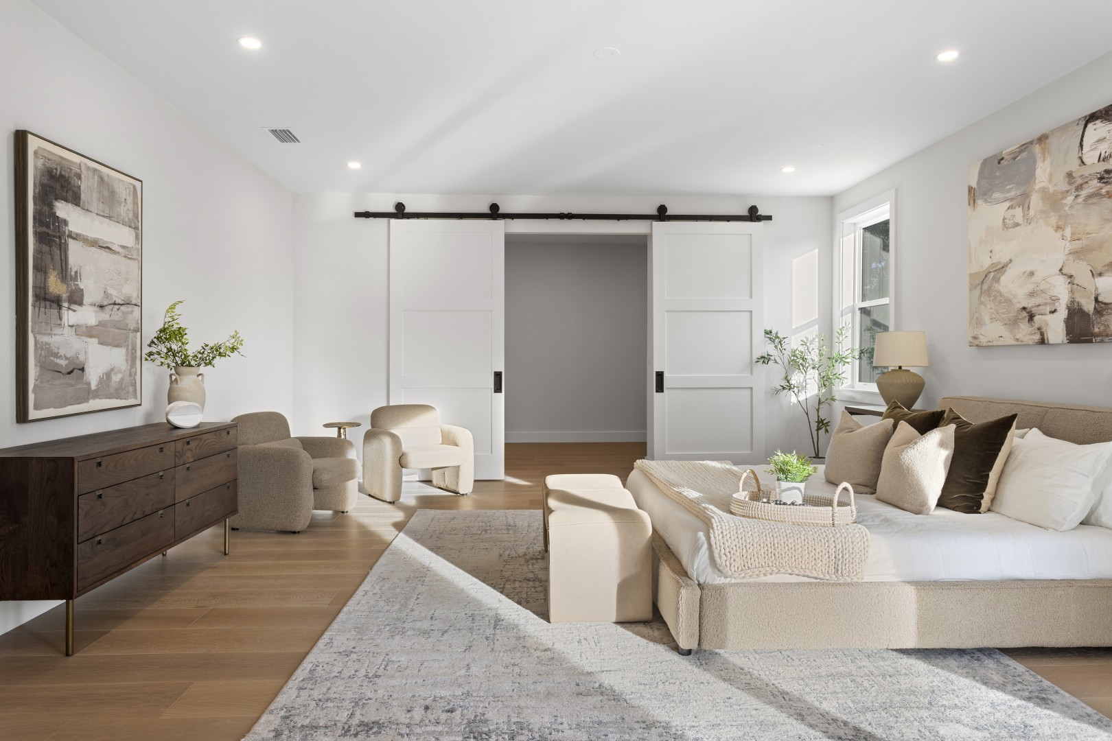 Tampa, Florida, 33629, United States, 5 Bedrooms Bedrooms, ,7 BathroomsBathrooms,Residential,For Sale,1993853