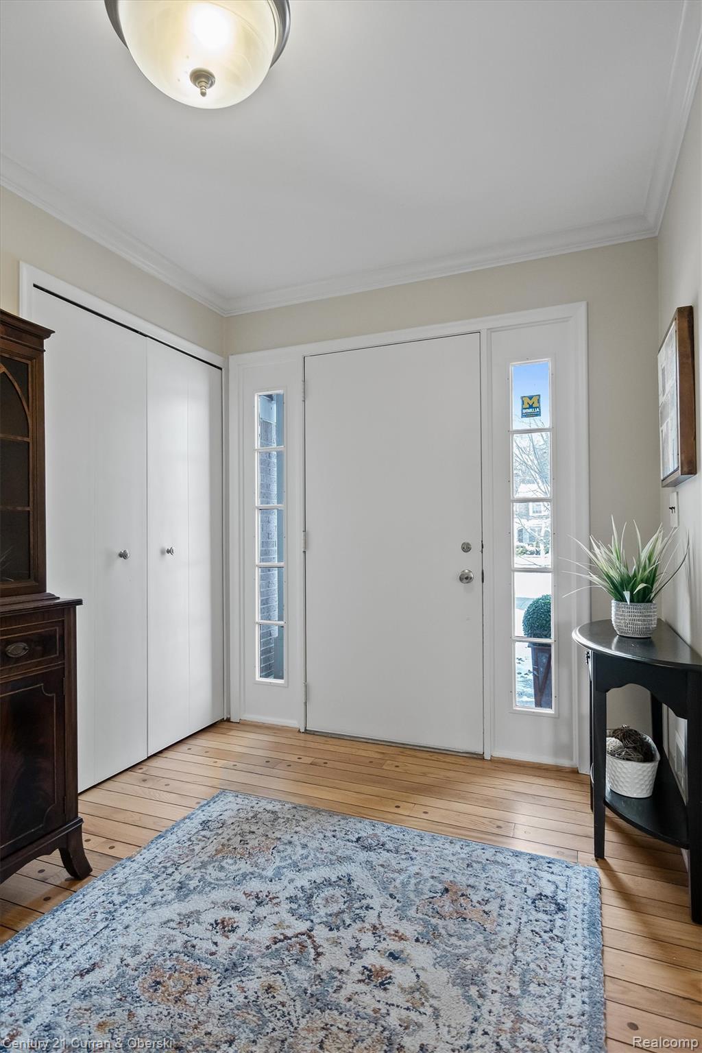 Northville, Michigan, 48167, United States, 5 Bedrooms Bedrooms, ,3 BathroomsBathrooms,Residential,For Sale,2009977